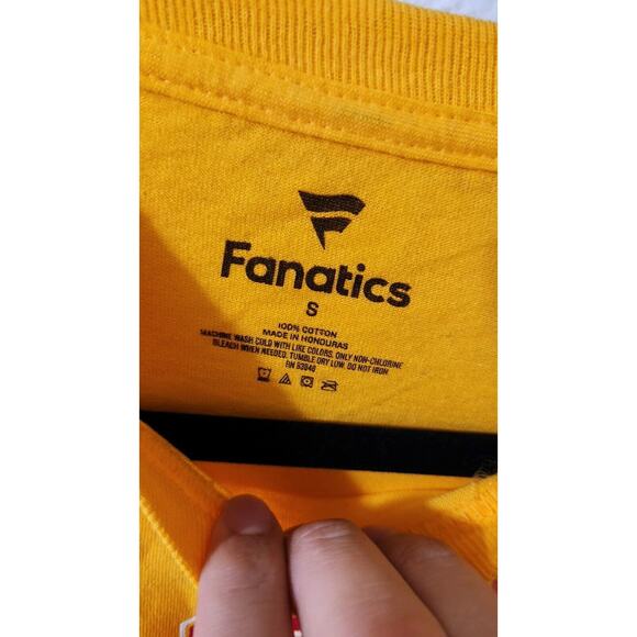 Men's Fanatics Gold USC Trojans Distressed Arch Over Logo 2-Hit Long Sleeve NWT - Picture 5 of 6